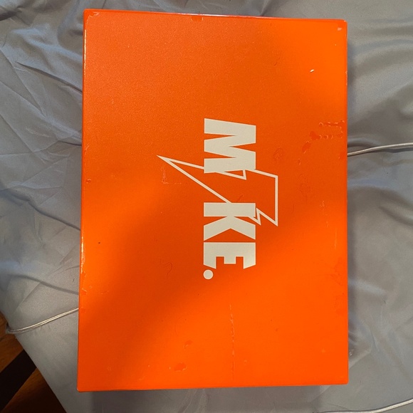 Nike - Picture 5 of 5